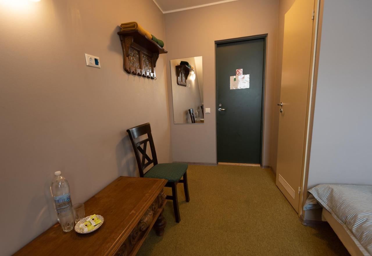 Aiakeskuse Hostel 拉克韦雷 外观 照片